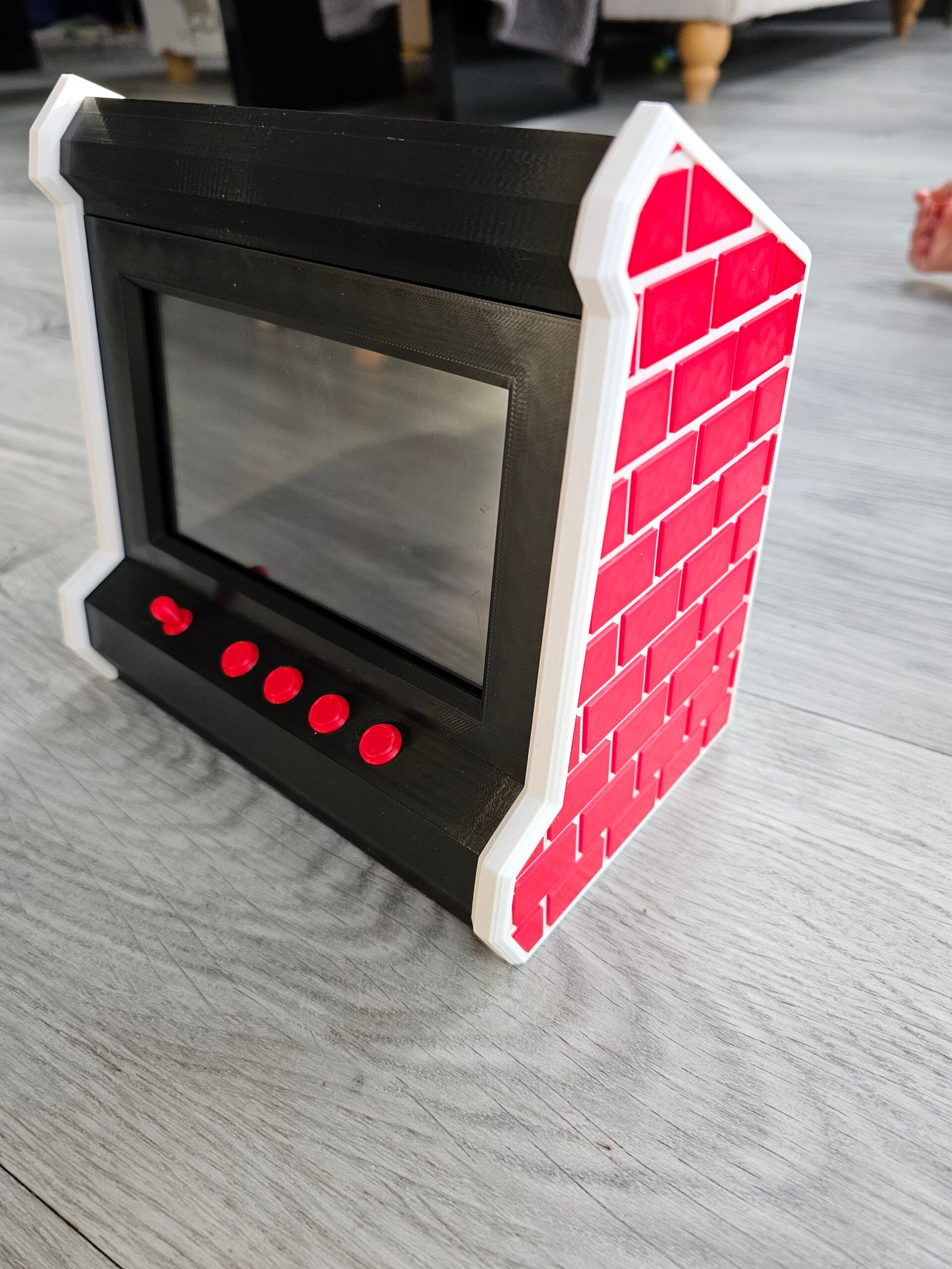3D Printed Switch Dock: Nostalgic Gaming Console Stand - Image 3